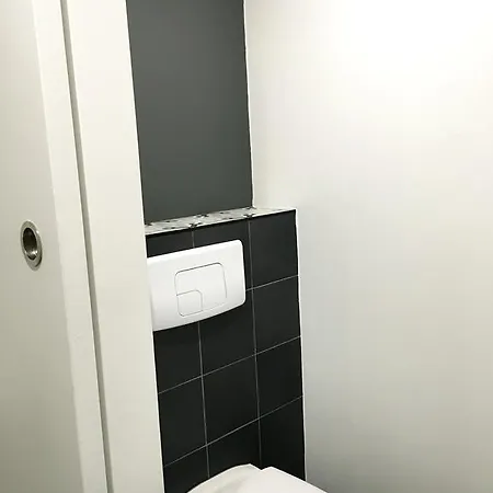 La Loge Du 12 *